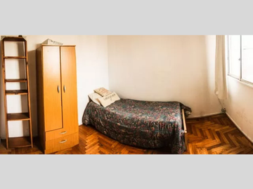 Departamento en Venta A REFACCIONAR en Almagro 3 ambientes c dependencia, 3 baños, con cochera – Corrientes 4100