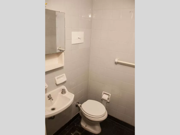 Departamento en Venta A REFACCIONAR en Almagro 3 ambientes c dependencia, 3 baños, con cochera – Corrientes 4100