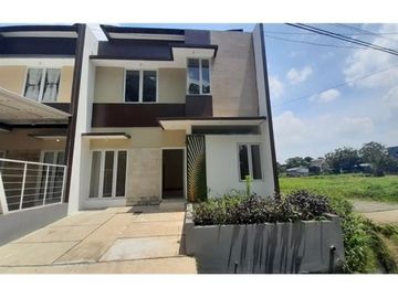 Rumah Cluster 2 Lt Strategis Pinggir Jalan Jl Mess Al Kp Raden JatisampurnaBekasi