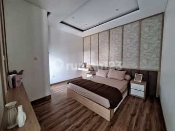 Rumah Elegan Lokasi Premium Cirendeu