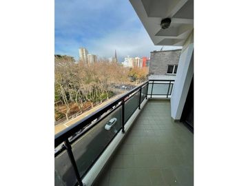 VENTA DEPARTAMENTO 3 AMBIENTES CON DEPENCIA COCHERA CUBIERTA Y BAULERA