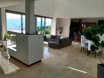 CASA CAMPESTRE CON VISTA ABIERTA A LA CIUDAD, LAS PALMAS, MEDELLIN