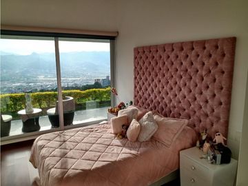 CASA CAMPESTRE CON VISTA ABIERTA A LA CIUDAD, LAS PALMAS, MEDELLIN