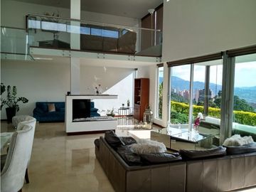 CASA CAMPESTRE CON VISTA ABIERTA A LA CIUDAD, LAS PALMAS, MEDELLIN