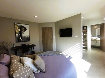 Casa de 3 Recámaras con 3.5 Baños a 12 Minutos de los Arcos de Querétaro.