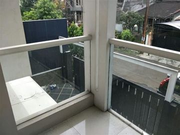 DIJUAL RUMAH BARU MEWAH NYAMAN SEMI FURNISHED DI BUAHBATU BANDUNG
