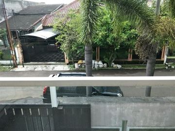 DIJUAL RUMAH BARU MEWAH NYAMAN SEMI FURNISHED DI BUAHBATU BANDUNG