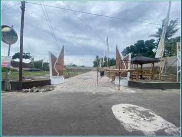 Dapatkan Potongan Akhir Bulan Rumah Modern Klasik di Tamanmartani