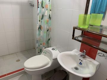 casa condominio en arriendo/venta en pachaquiaro. Cod V1080042
