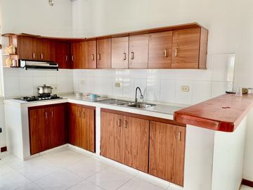 casa condominio en arriendo/venta en pachaquiaro. Cod V1080042