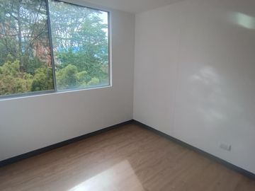 apartamento en arriendo en loma el chocho. Cod A515569
