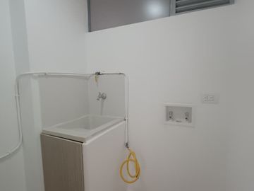 apartamento en arriendo en loma el chocho. Cod A515569