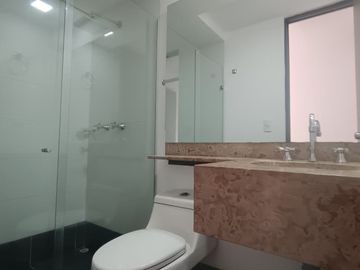 apartamento en arriendo en loma el chocho. Cod A515569