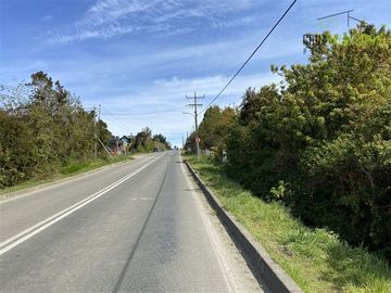Parcela en Venta en Parcela de 1 Há y con 2 casas. Con Orilla de Playa y al costado del camino Caicaén- Calbuco