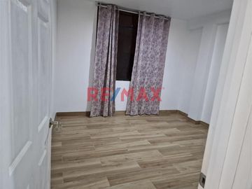 Descripción de la propiedad:
Venta de espaciosa casa multifamiliar ubicada en la calle Flor de Huaquilla N°195, distrito de Huaral. Ideal para vivir