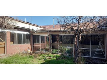 Venta terreno con casa antigua cercana al centro de Los Andes