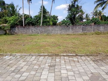 Strategis Dekat Pasar Godean Jogja, Tanah Kavling Luas 124 m2