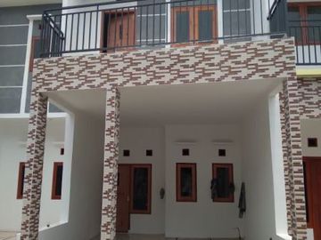Rumah murah 2 lantai *SIAP HUNI* lokasi strategis di bekasi