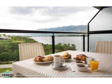 Venetto Village: Tu Nuevo Hogar o Destino Vacacional con costa al lago