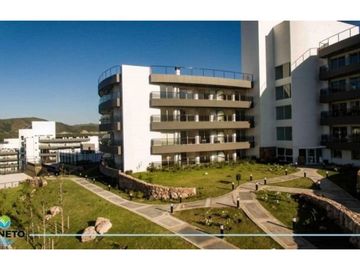 Venetto Village: Tu Nuevo Hogar o Destino Vacacional con costa al lago