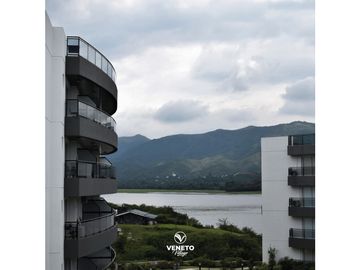 Venetto Village: Tu Nuevo Hogar o Destino Vacacional con costa al lago