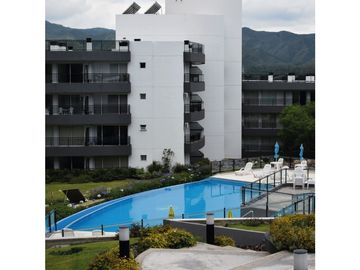 Venetto Village: Tu Nuevo Hogar o Destino Vacacional con costa al lago