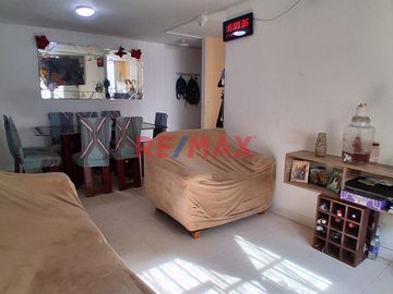 Venta Departamento 1er piso en Condominio Torres de Quevedo  con seguridad las 24 horas.
Ubicado entre Av. Santa Rosa y Av. Del Contador. Cerca de ce