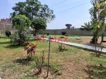 Venta Departamento 1er piso en Condominio Torres de Quevedo  con seguridad las 24 horas.
Ubicado entre Av. Santa Rosa y Av. Del Contador. Cerca de ce