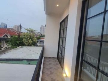 Rumah Dijual Simpang Darmo Permai Selatan *DN