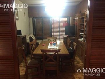 VENTA CASA 5 AMBIENTES VILLA LUZURIAGA
