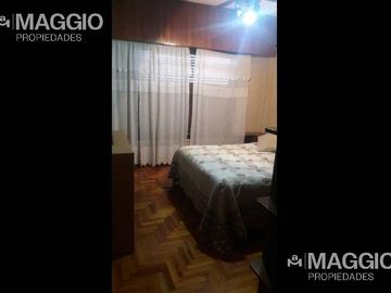 VENTA CASA 5 AMBIENTES VILLA LUZURIAGA