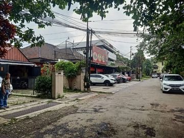 Ruang Usaha Sayap Jalan Riau Bandung