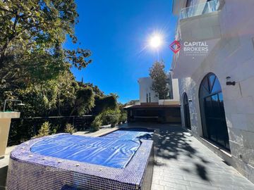 Casa de Lujo con Alberca en Venta en Bugambilias Zona Sur Zapopan