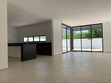 VENTA CASA DE  4 RECAMARAS EN PRIVADA CON AMENIDADES UBICADO EN CONKAL
