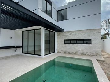 VENTA CASA DE  4 RECAMARAS EN PRIVADA CON AMENIDADES UBICADO EN CONKAL