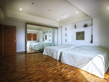 2 Bedroom Condo with Sea View in Mactan for Rent