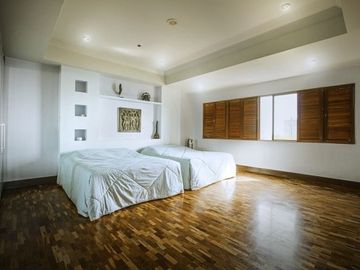 2 Bedroom Condo with Sea View in Mactan for Rent
