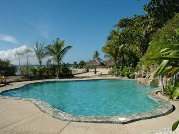 2 Bedroom Condo with Sea View in Mactan for Rent