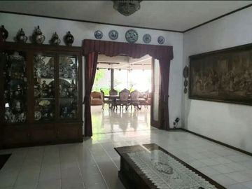 Rumah Rapi Dan Bangunan Masih Kokoh Di Area Bintaro Jaksel - OF 5723