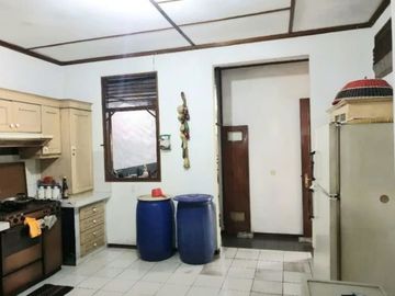 Rumah Rapi Dan Bangunan Masih Kokoh Di Area Bintaro Jaksel - OF 5723