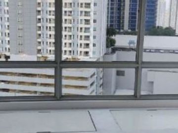 Apartemen Anderson Baru gress