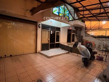 Rumah 2 Lantai Semi Furnished Di Taman Holis Indah 1 Bandung