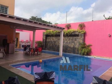 Espectacular Casa en Venta con Alberca  en Tecoman Colima