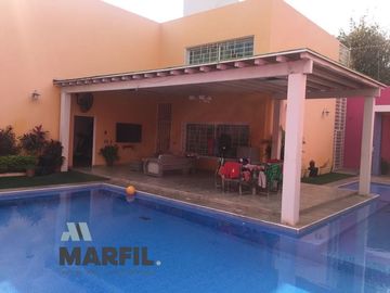 Espectacular Casa en Venta con Alberca  en Tecoman Colima