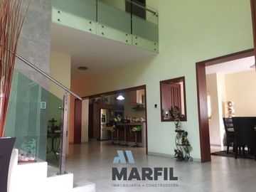 Espectacular Casa en Venta con Alberca  en Tecoman Colima