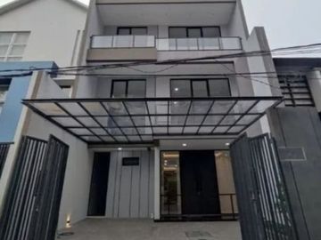 Rumah Sutorejo Prima Utara New Minimalis, Carport 2, Row 3 mobil