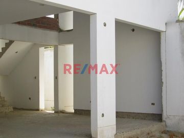 # 🏡 CASA ALGARROBO - Tu Hogar Ideal en La Mariposa ✨

🎯 **Oportunidad Única en Casco Gris**
Descubre esta excepcional casa de 207 m² construidos so
