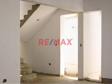# 🏡 CASA ALGARROBO - Tu Hogar Ideal en La Mariposa ✨

🎯 **Oportunidad Única en Casco Gris**
Descubre esta excepcional casa de 207 m² construidos so