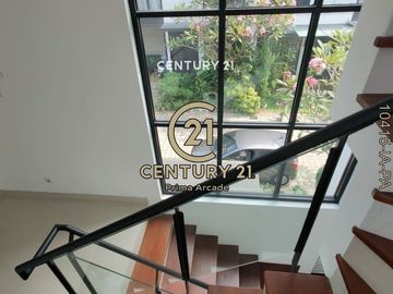 Dijual Rumah Brand New  Colonial Modern Ada Swimming Pool