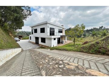 VENTA FINCA 9000 mts2 RIONEGRO SECTOR SAN LUIS